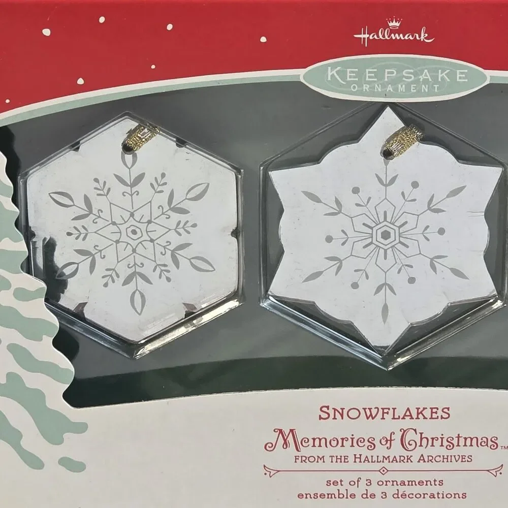 New 2002 Hallmark Memories Of Christmas Mirrored Snowflakes Set of 3 Ornament